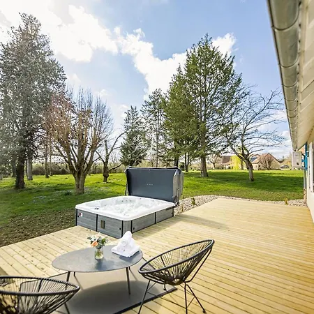Holiday home Avec Spa, Terrasse Et Grand Jardin Au Coeur Des Vignobles Historiques - Fr-1-489-513 Saulcet