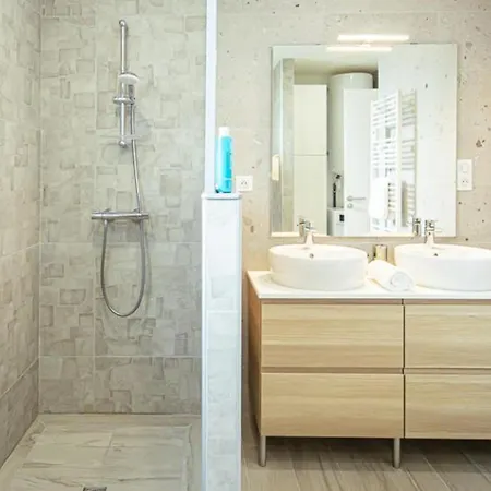 Avec Et Terrasse Au Coeur Des Vignobles - Fr-1-489-513 *