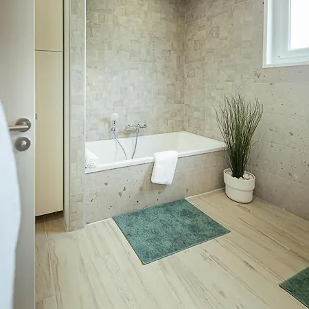 Avec Et Terrasse Au Coeur Des Vignobles - Fr-1-489-513